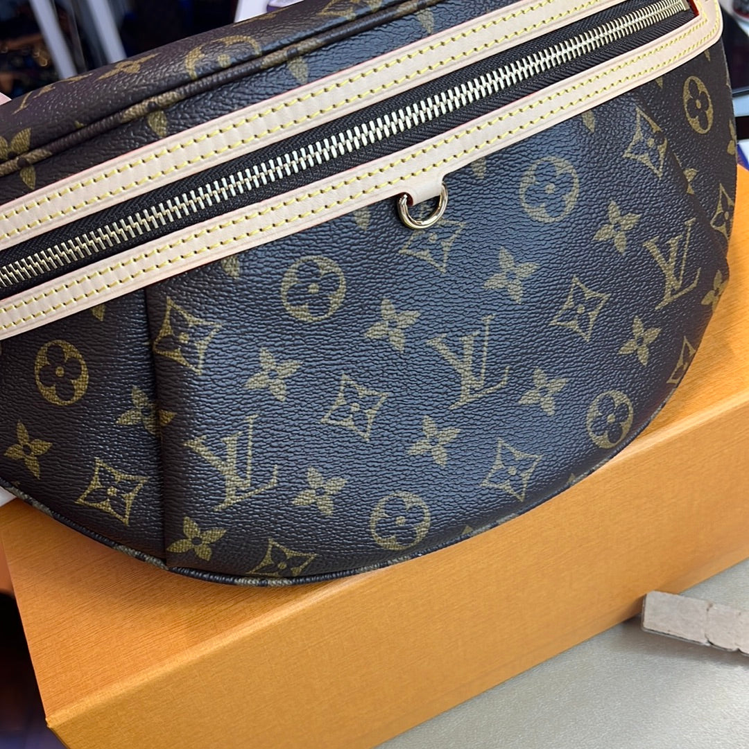 Finally sharing the new LV High Rise Bumbag that I preordered in