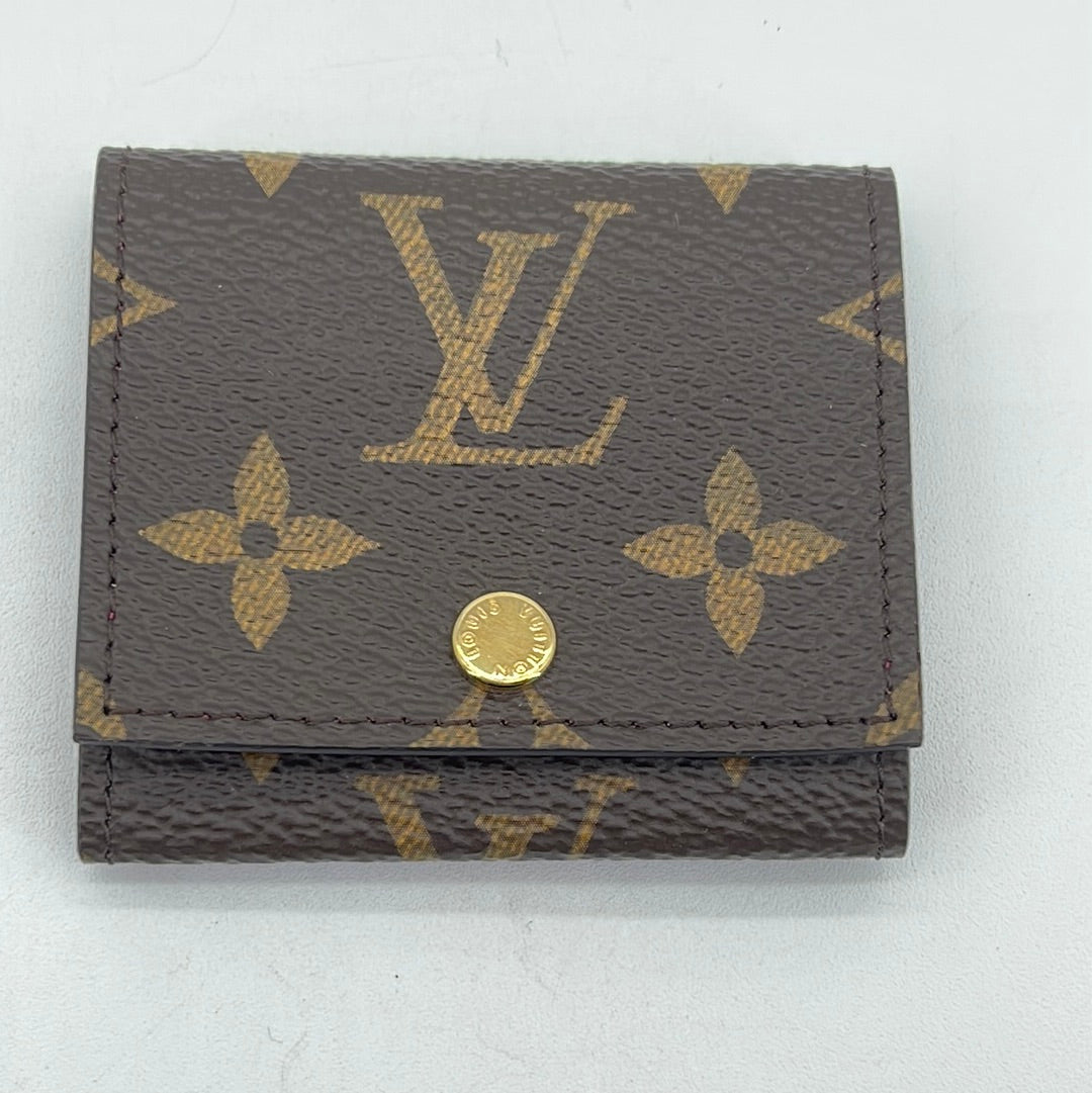 Preloved Louis Vuitton Monogram Earphone Case RI5105 101923