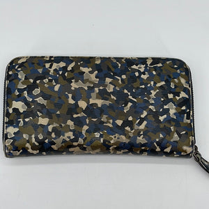 Preloved Fendi Camouflage Long Zippy Wallet 73DHMGG 031224 H