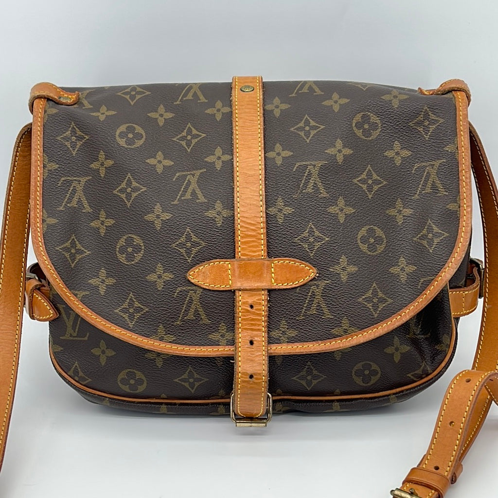Preloved Louis Vuitton Monogram Saumur 30 Crossbody Bag RX4H768 050124 H