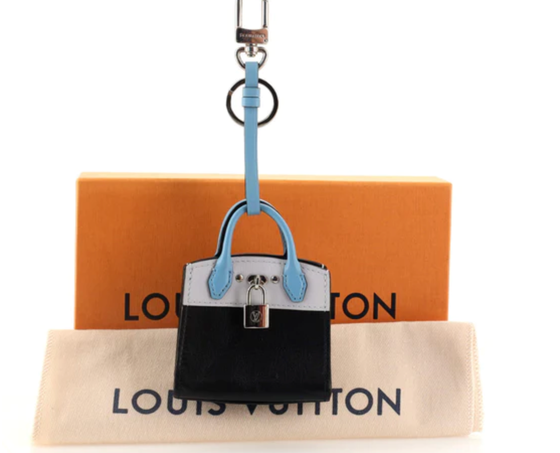 SAT SNEAK PEAK 16 Preloved Louis Vuitton City Steamer Bag Charm and Key  Holder Leather 060323
