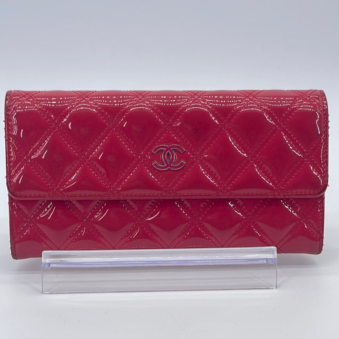 Preloved Chanel Pink Striated Metallic Patent CC Gusset Classic Flap W