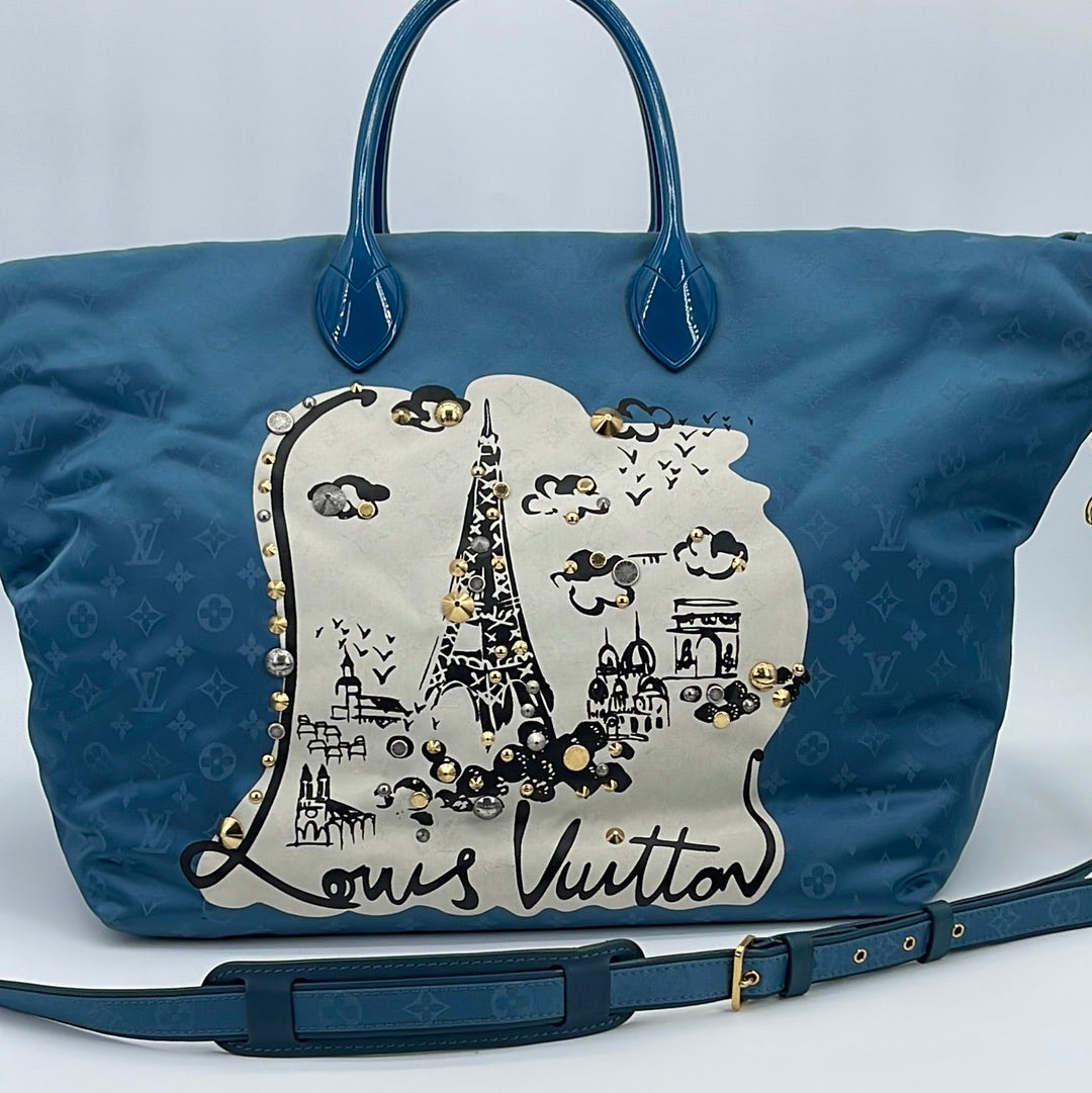 Louis Vuitton Monogram Giant Beach Pouch - Green Shoulder Bags