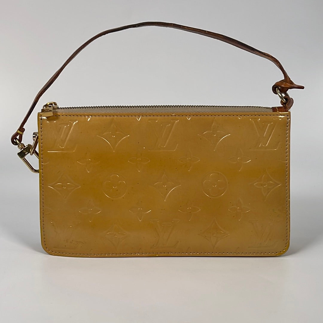 Louis Vuitton Pochette Lexington Monogram Vernis Beige in Patent Leather  with Gold-tone - US