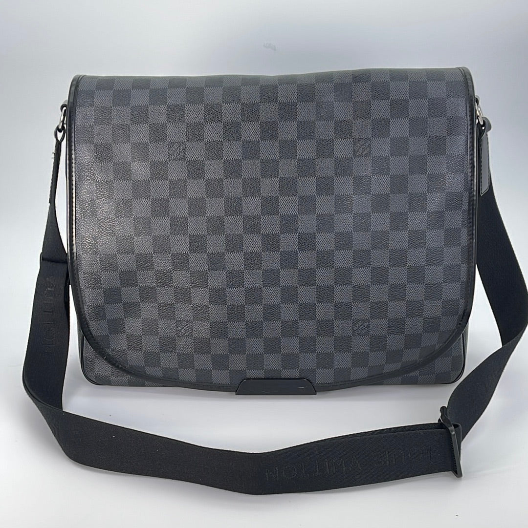 Vintage Louis Vuitton Damier Graphite Daniel GM Messenger Bag 