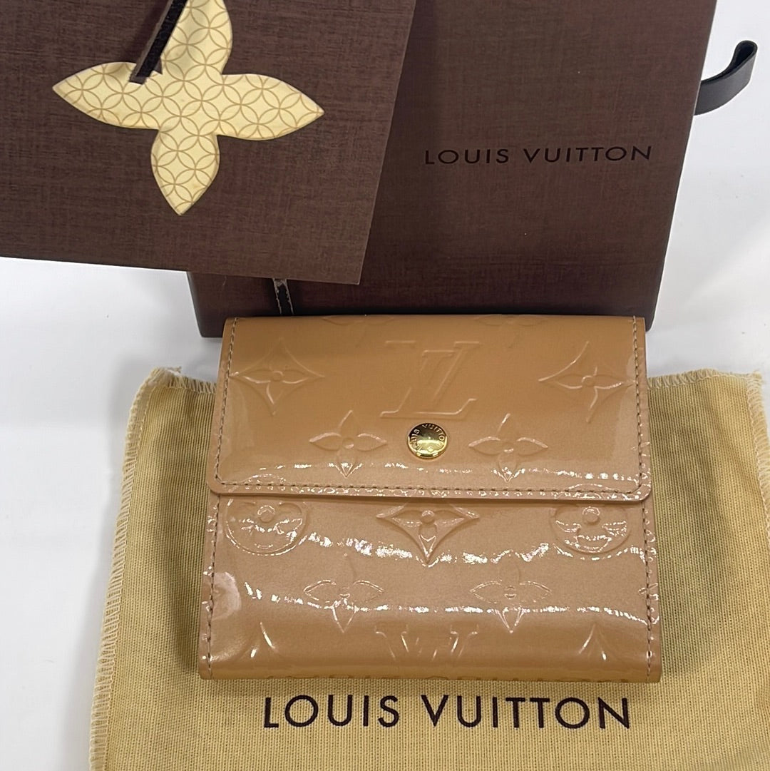 Preloved Louis Vuitton Biege Monogram Vernis Elise Trifold  display picture 3