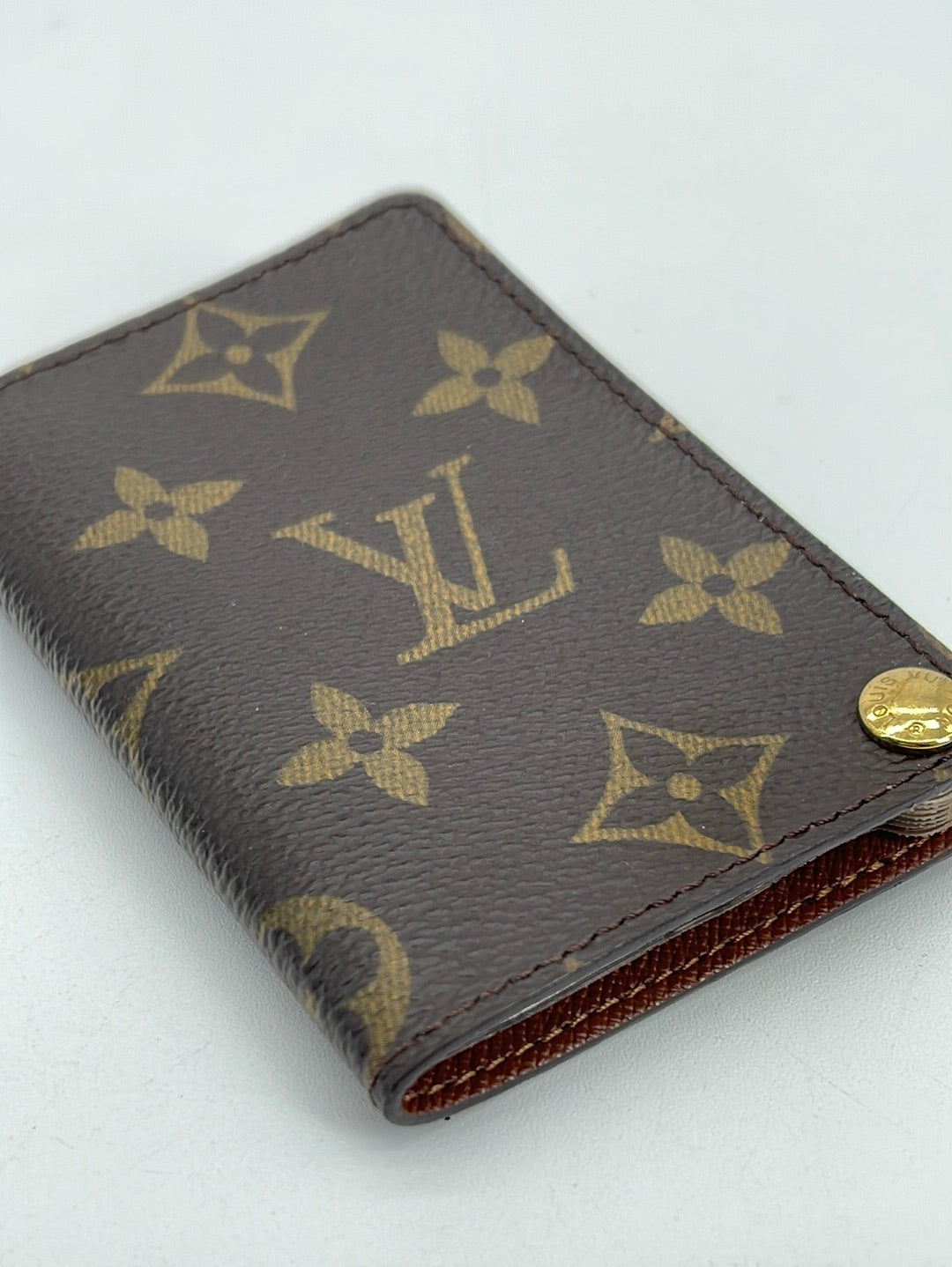 Louis Vuitton Monogram Porte-Clés Badge Case - Brown Keychains, Accessories  - LOU237615