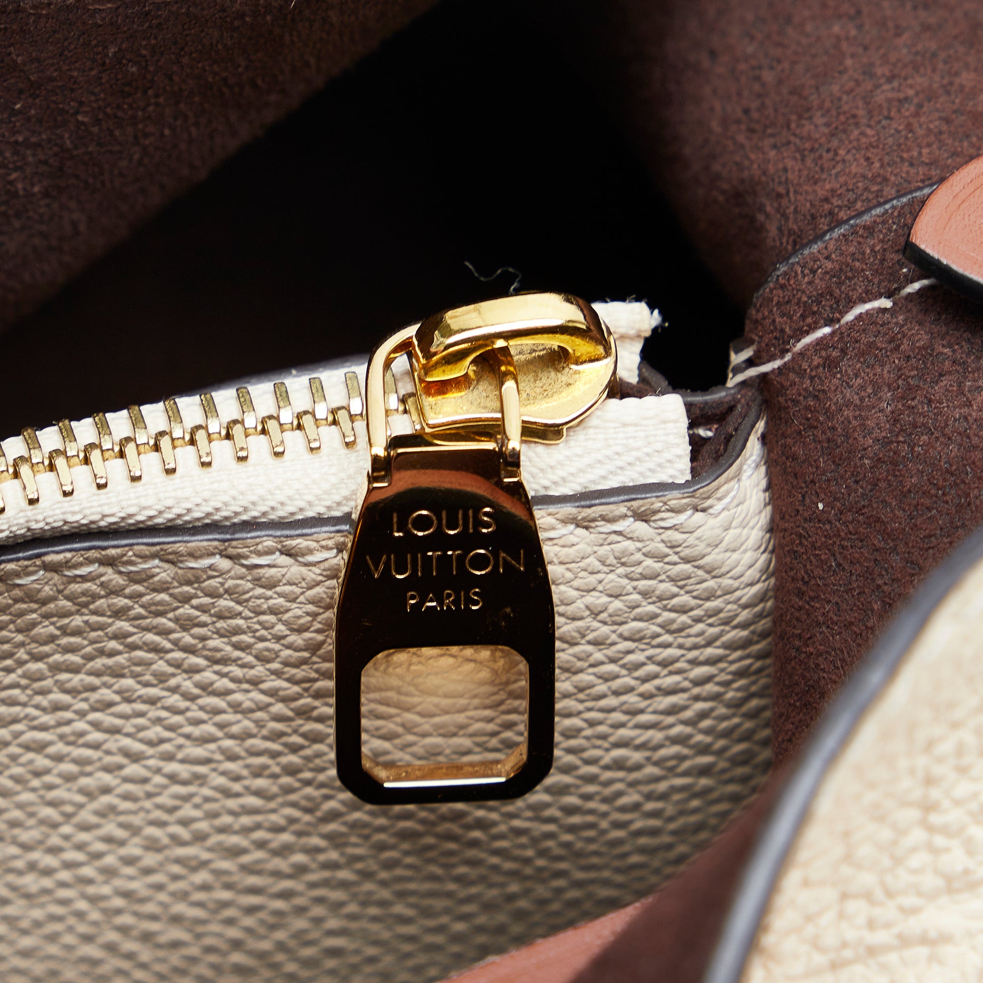 Preloved Louis Vuitton Gold and White Monogram Empreinte Giant by The Pool NeoNoe Bb Handbag AR0241 92123