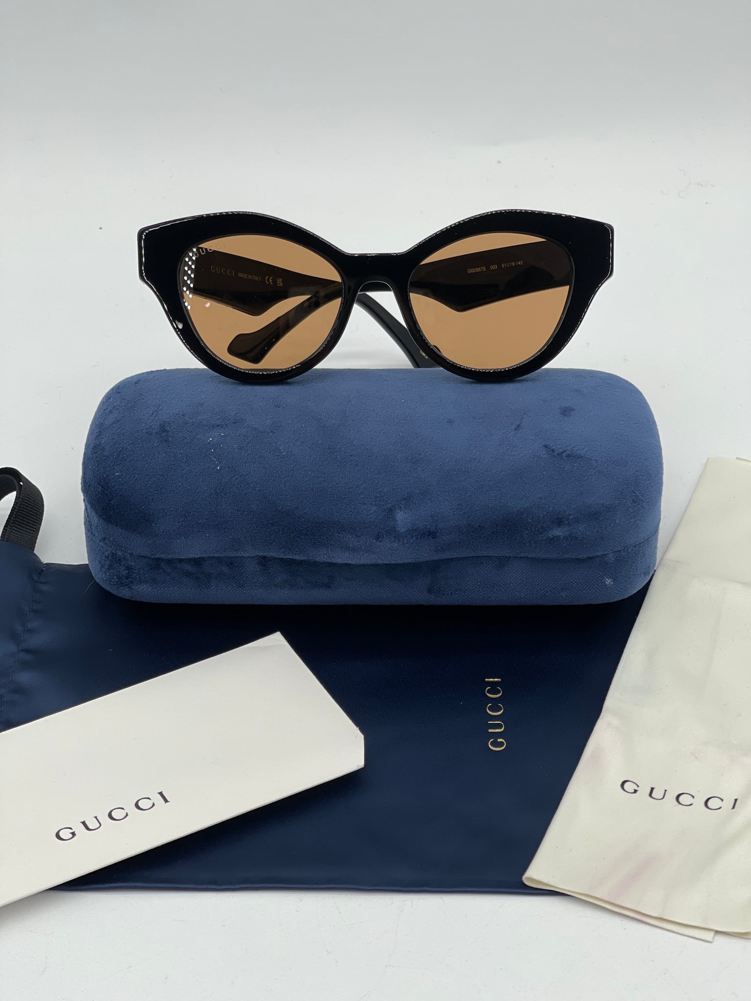 Gucci GG0957S 003 Cat Eye Sunglasses - Black\\Brown Gucci Gg0957s Black Female Cat-Eye Sunglasses | Eyewear Index main image 2