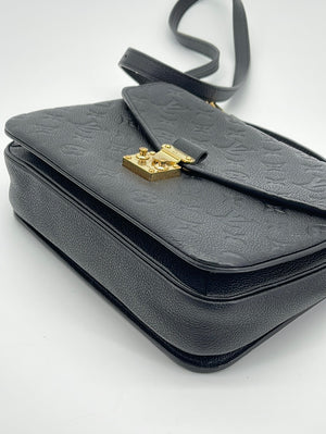 Preloved Louis Vuitton Pochette Metis Reverse Monogram Canvas Bag SD02 –  KimmieBBags LLC