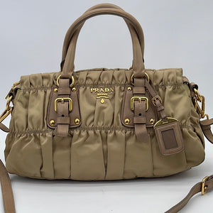 Vintage Prada Beige Ruffled Nylon Gaufre 2 Way Handbag 7/Q 080923 $110 –  KimmieBBags LLC
