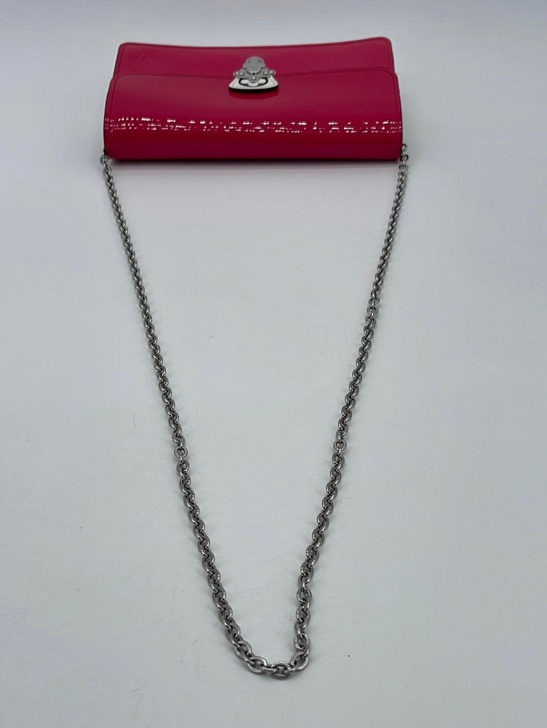 Preloved Louis Vuitton Pink Cherrywood Vernis with White Monogram Canvas Chain Wallet CA1119 100623