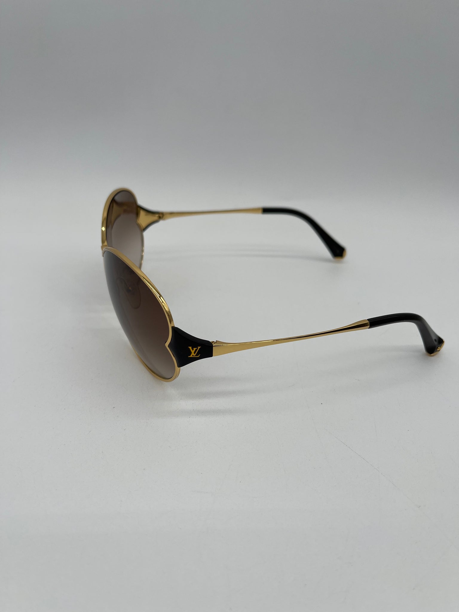 Preloved Louis Vuitton Gold Daisy Sunglasses ZO262U 090924 H 