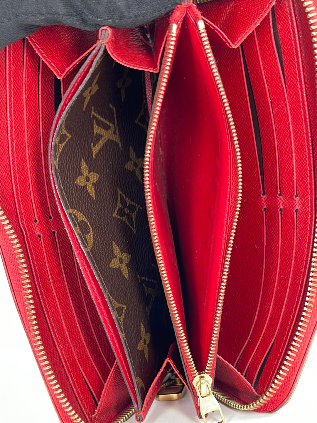 Shop Louis Vuitton Zippy wallet retiro (M61854) by CITYMONOSHOP
