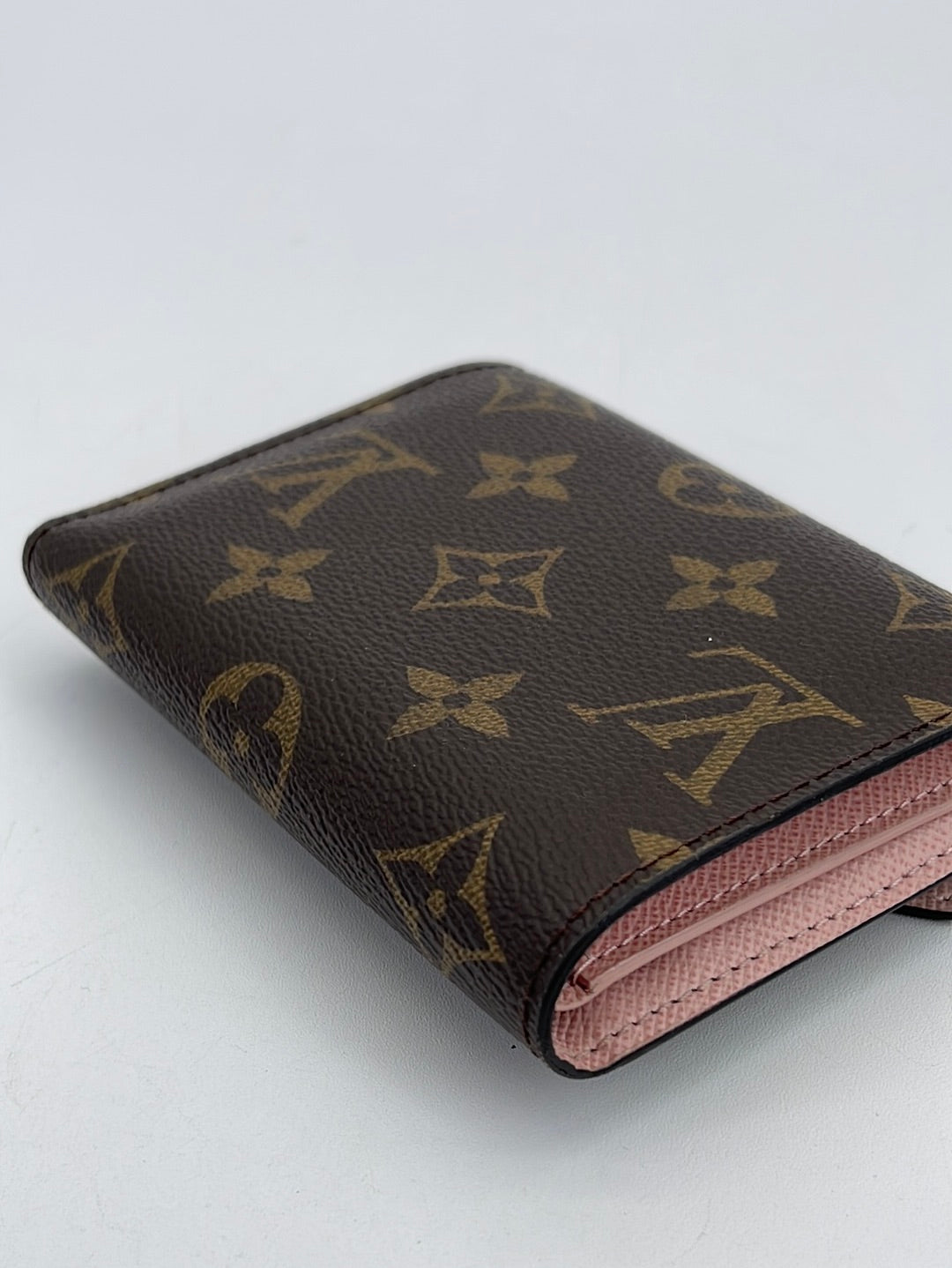 Louis Vuitton monogram vintage bifold card wallet – My Girlfriend's  Wardrobe LLC