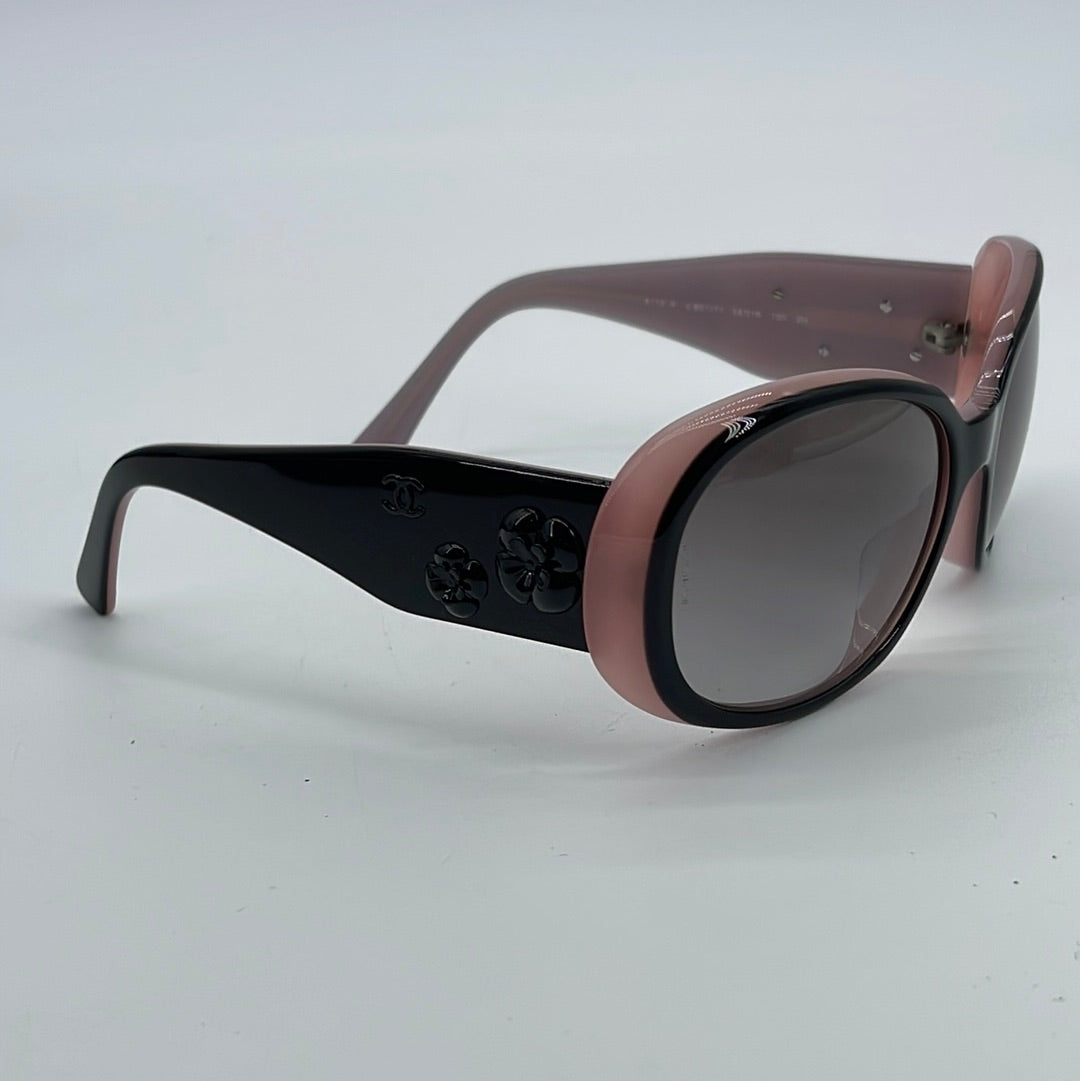 082623 SNEAK PEEK Preloved Chanel Black Pink Camellia Flower Sunglasses (3)  $40 OFF