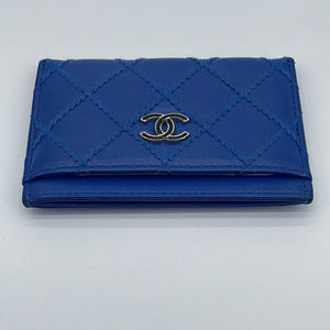 PRELOVED Chanel Blue Quilted Leather Card Holder 29812633 102323 –  KimmieBBags LLC