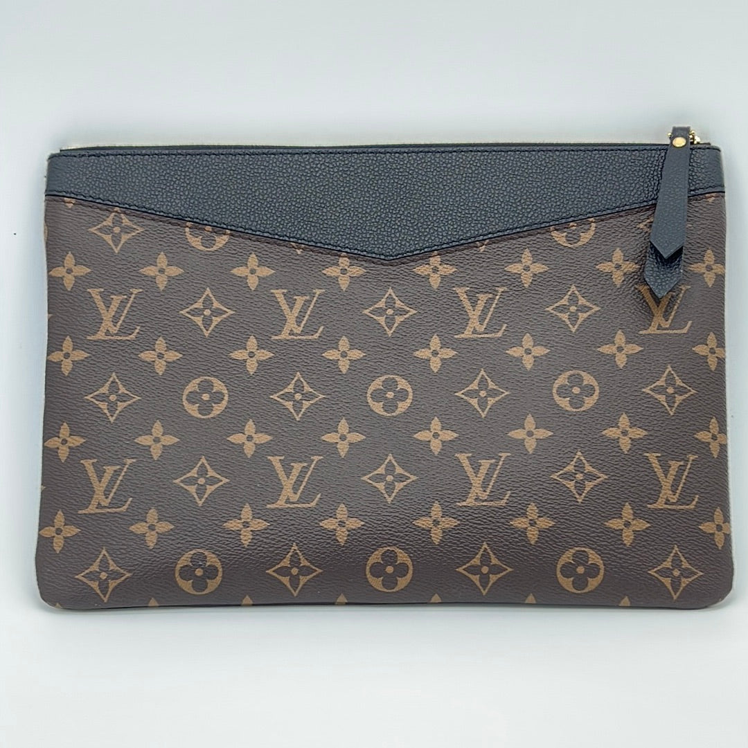 Preloved Louis Vuitton Monogram Leather Daily Pouch TN0159 100423 –  KimmieBBags LLC
