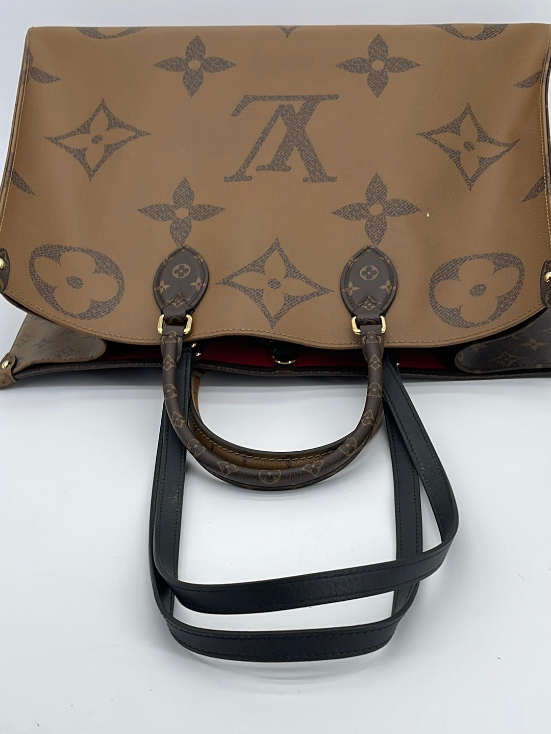 Louis Vuitton Brown Giant Reverse Monogram Coated Canvas OnTheGo GM Gold  Hardware, 2020 Available For Immediate Sale At Sotheby's