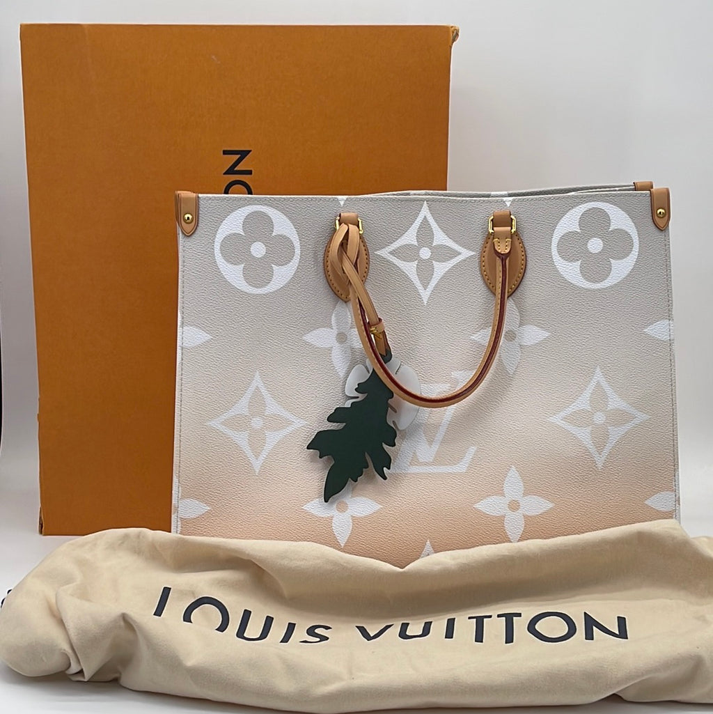 GIFTABLE PRELOVED Louis Vuitton OnTheGo Tote Limited Edition By The Pool Monogram Giant GM Tote J2XV687 100623
