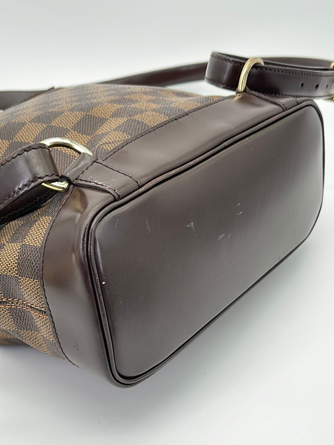 Lot 239 - Louis Vuitton Damier Ebene Trunks & Bags