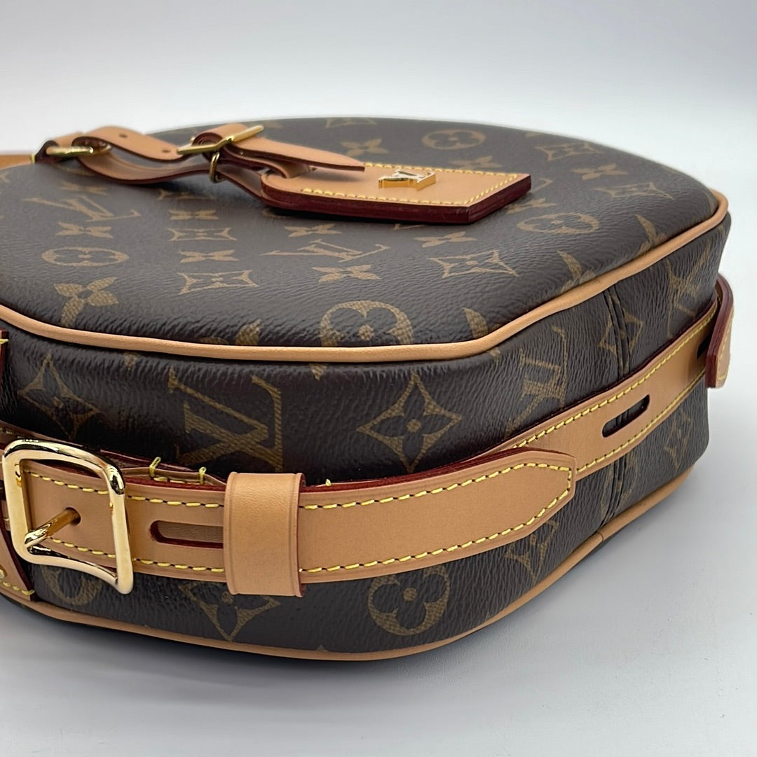 GIFTABLE Preloved Louis Vuitton Monogram Boite Chapeau Souple MM Crossbody Bag SA2270 080923 $200 OFF