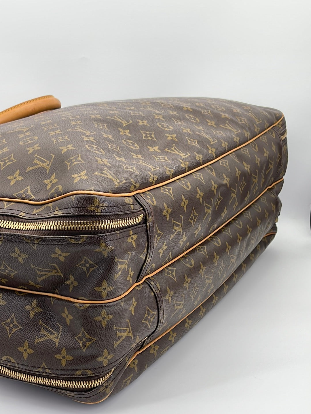 Louis Vuitton Alize - 12 For Sale on 1stDibs