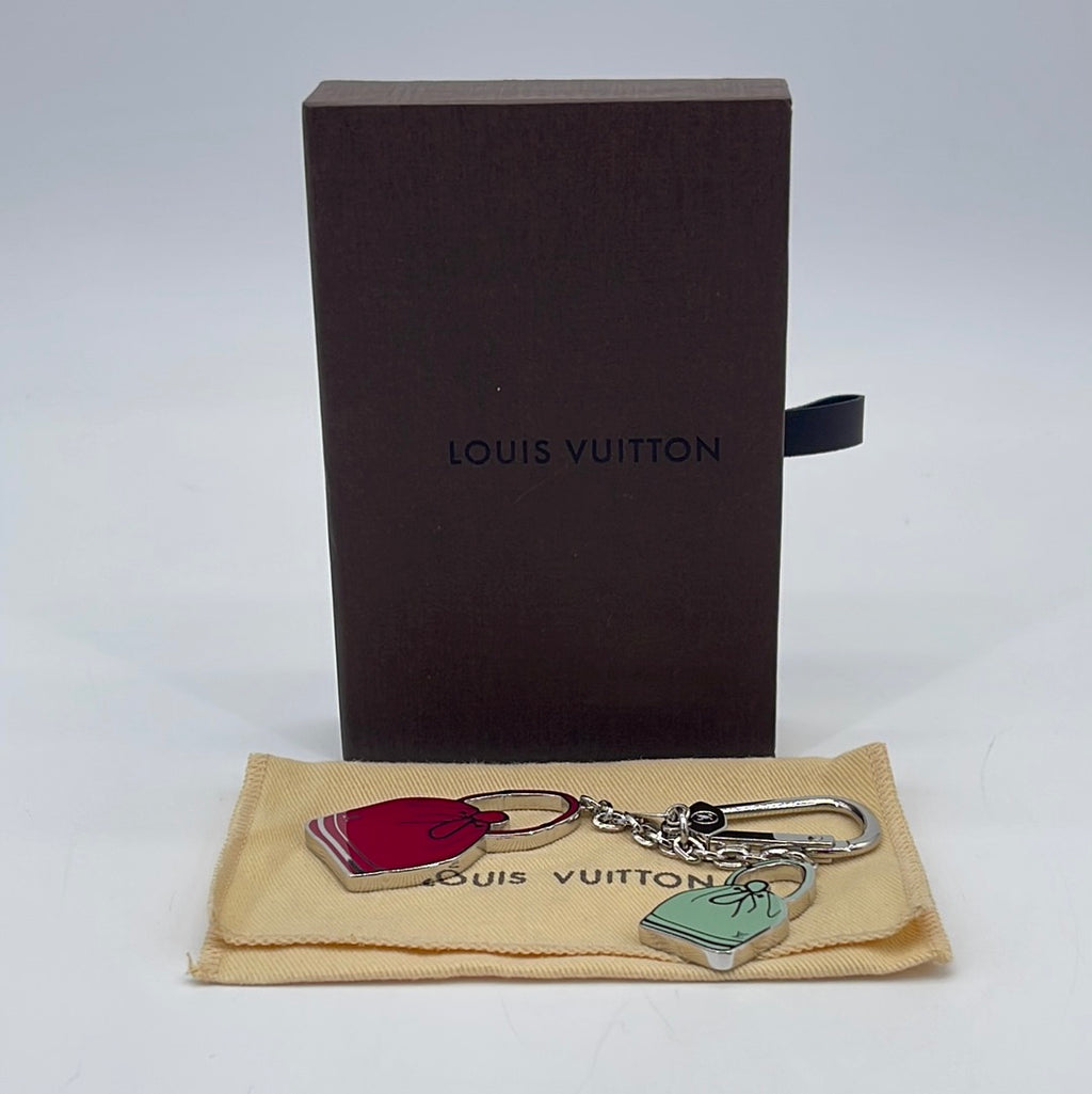 GIFTABLE Preloved Louis Vuitton Monogram Silver Noe Key Holder/Bag Charm DP0173 103023
