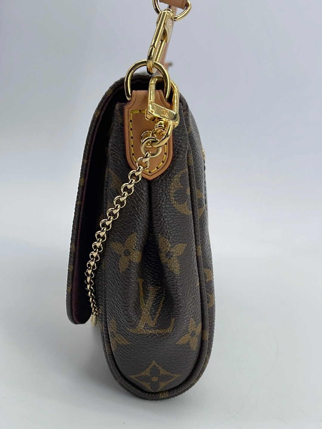 Louis Vuitton, Bags, Authentic Louis Vuitton Favorite Mm Monogram  Discontinued Bag