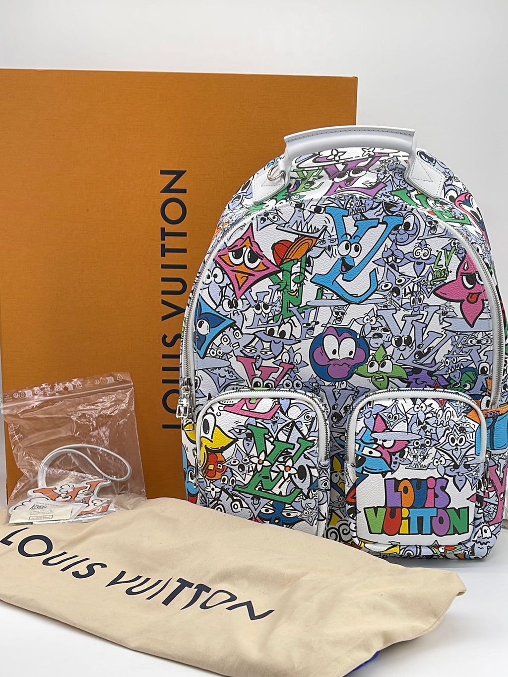 GIFTABLE Preloved Louis Vuitton Comic Discovery Backpack VD437C2 101323