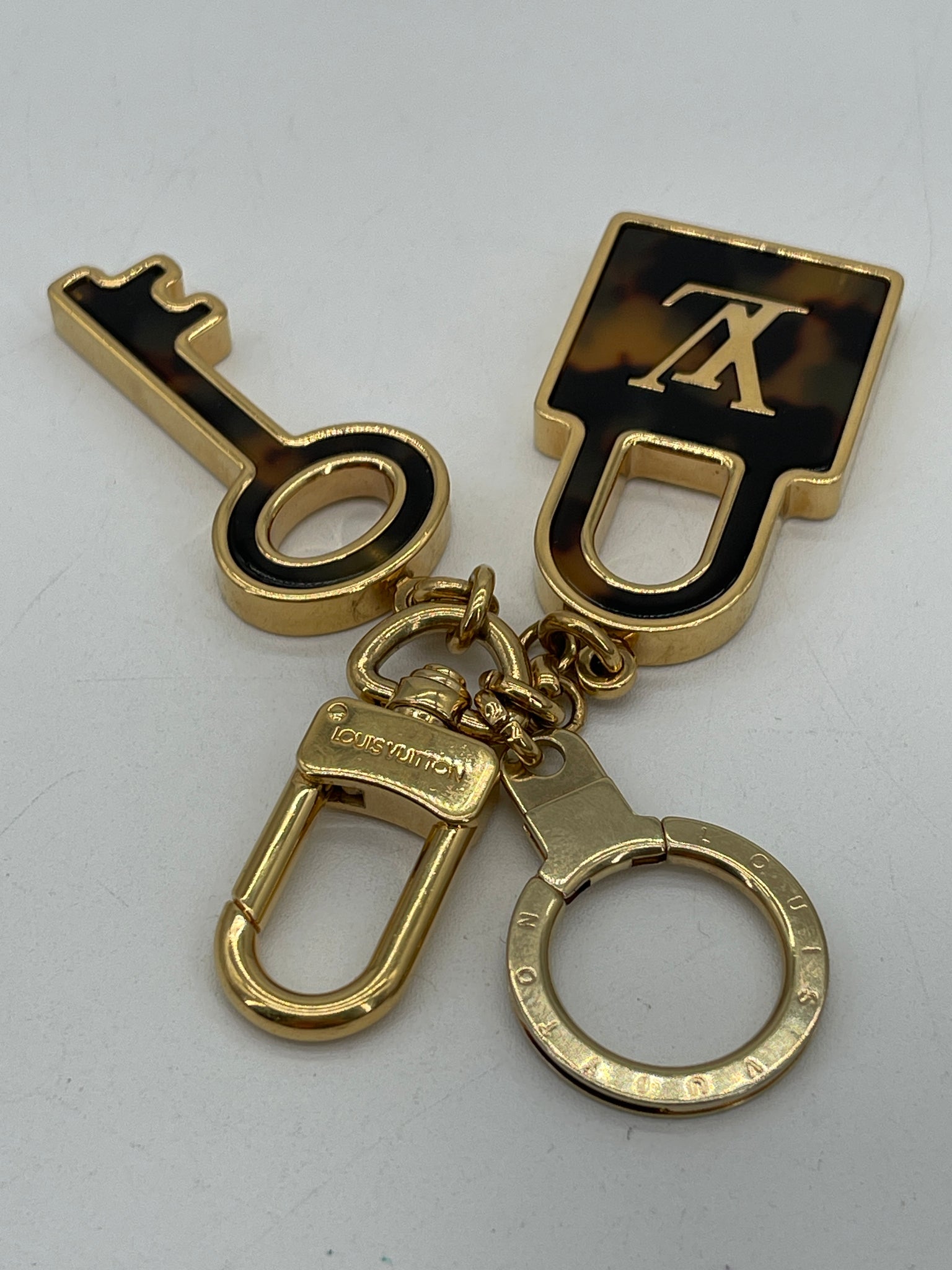 Louis Vuitton ゴールドロックチャーム Preloved Louis Vuitton Lock and Key Gold and Tortoise Bag