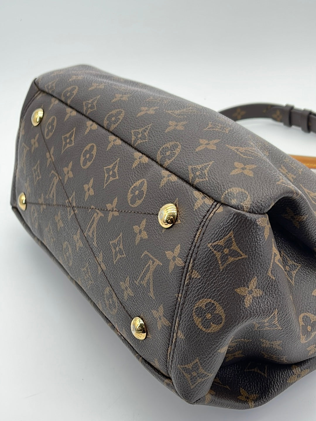 Preloved Louis Vuitton Pallas MM Crossbody Bag SD3143 100423