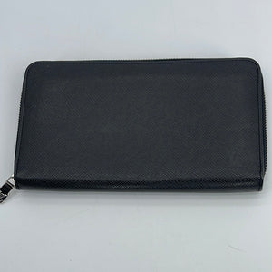 PRELOVED Louis Vuitton Black Taiga Zippy Organizer Wallet CA2188