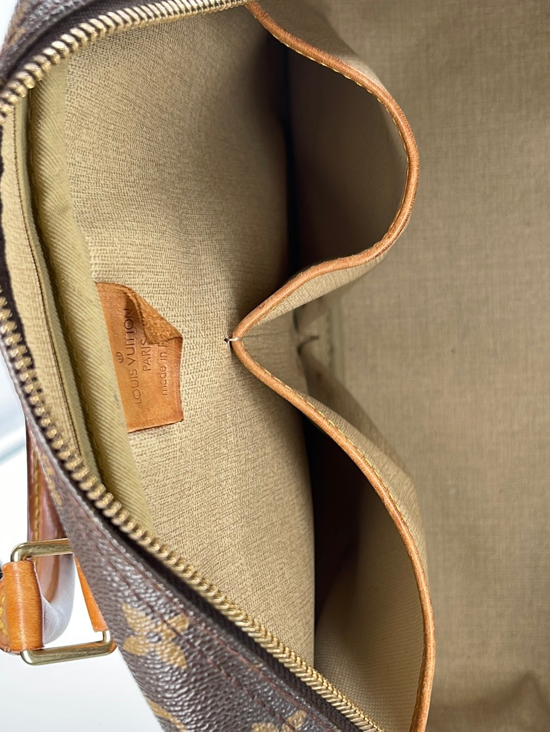 Deauville, Used & Preloved Louis Vuitton Handbag