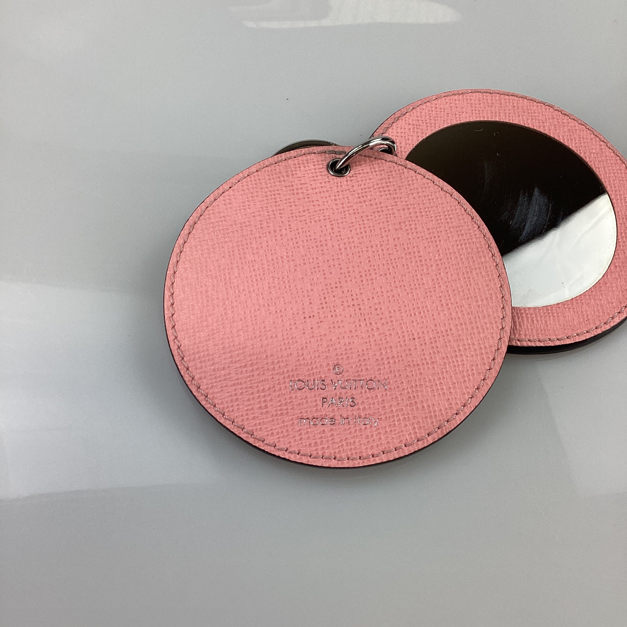 Preloved Louis Vuitton Pink Epi Round Illustre Key C637Q42 042624B