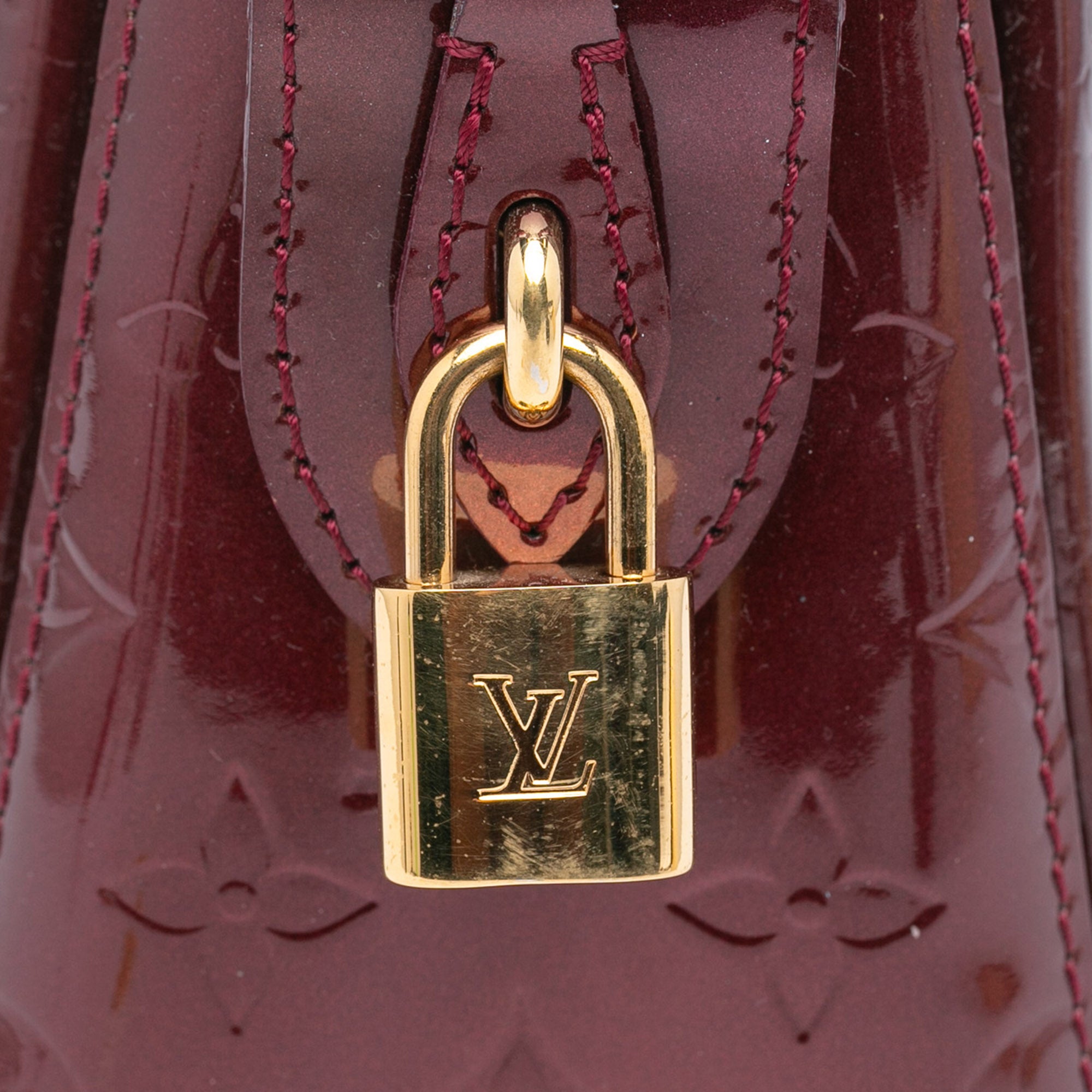 ✨NEW ARRIVAL✨ Louis Vuitton Burgundy Monogram Vernis Melrose Avenue Bag  $1,500.00 Date code: VI0131 Material: Vernis Hardware:…