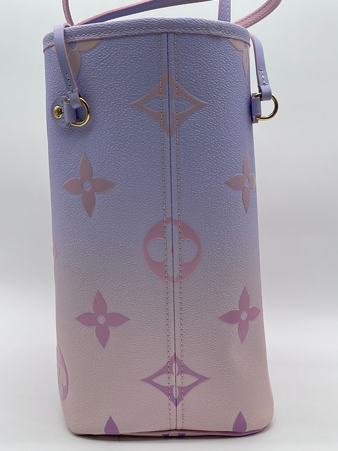 GIFTABLE Preloved LIMITED EDITION Louis Vuitton Sunrise Pastel Giant M –  KimmieBBags LLC