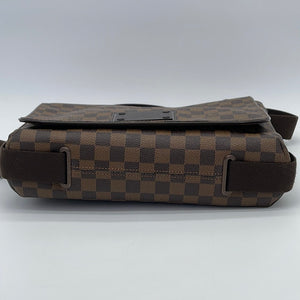 Brooklyn MM, Used & Preloved Louis Vuitton Crossbody Bag, LXR USA, Brown