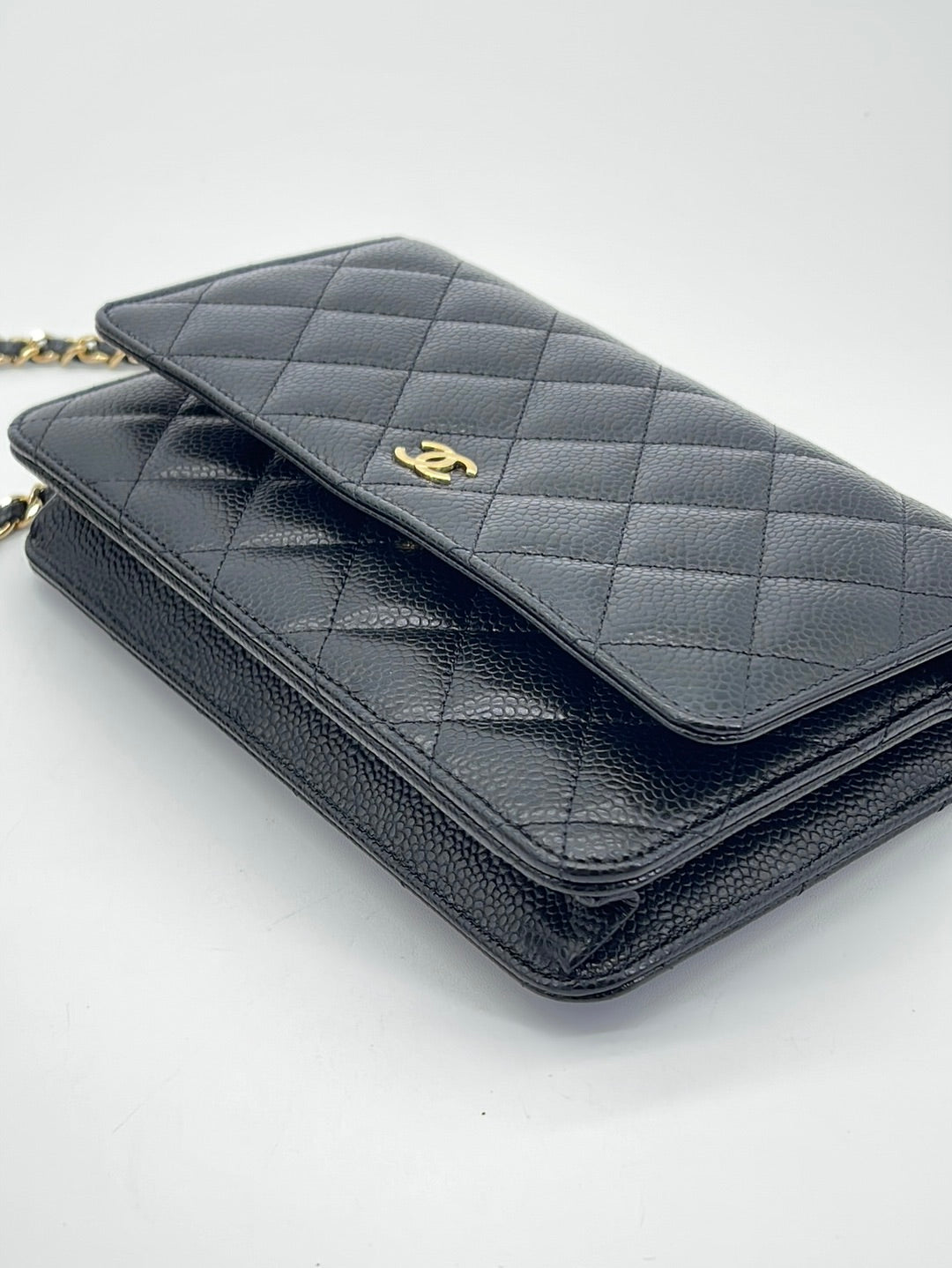 Preloved Chanel Black Caviar Compact Wallet 10555301 100423
