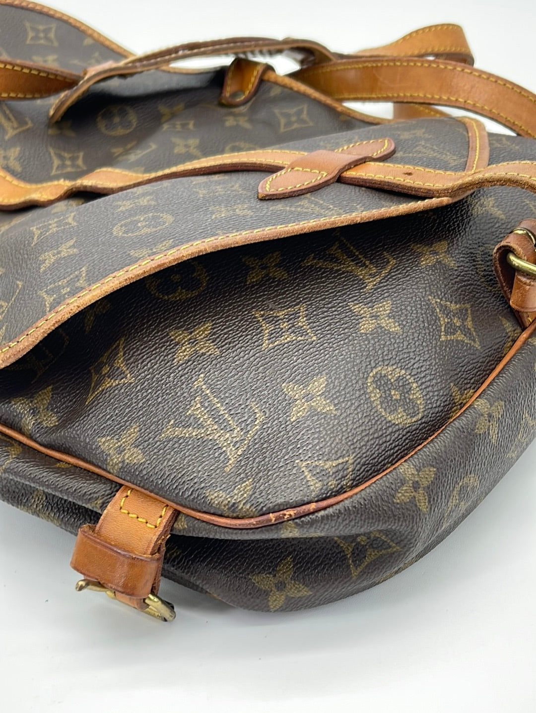 Louis Vuitton // Monogram Saumur 30 Messenger Bag // VI1911 // Pre-Owned -  Vintage Louis Vuitton - Touch of Modern