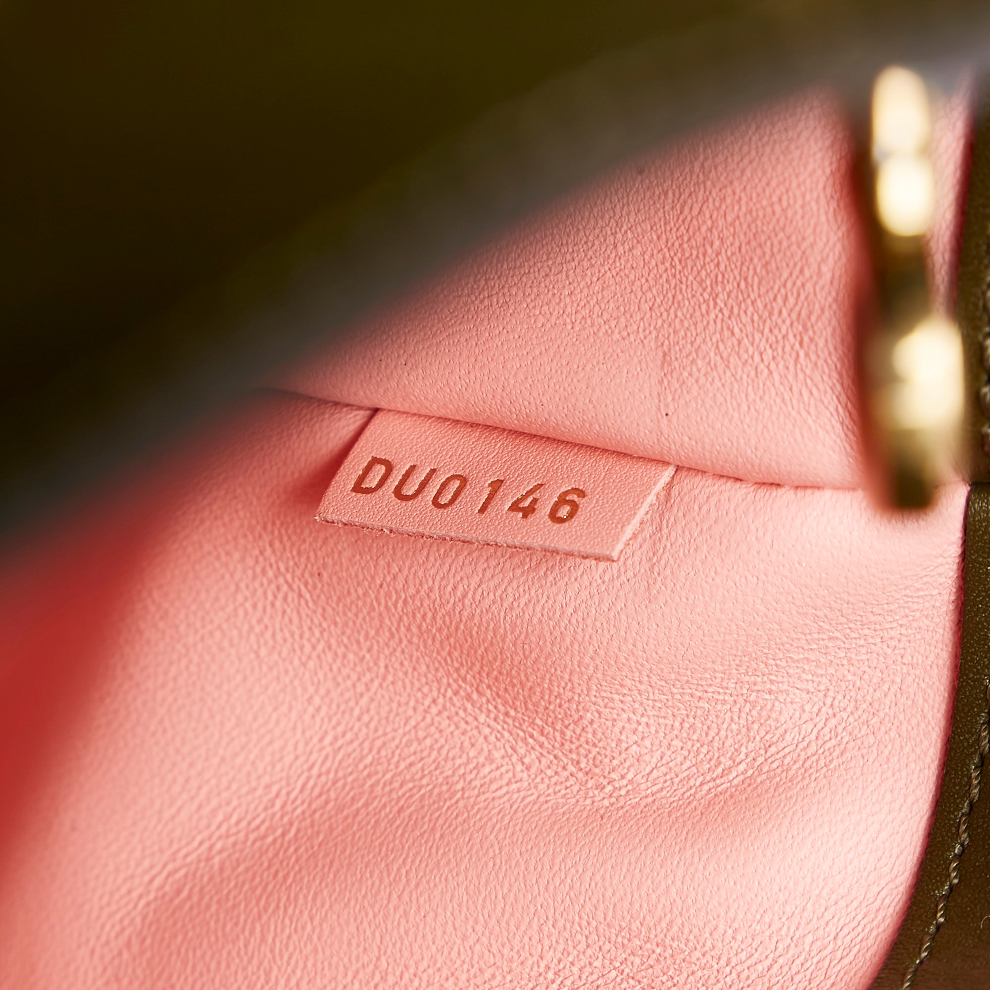 Shop Louis Vuitton Totes (M22997) by LESSISMORE☆