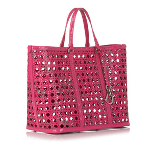 Christian Dior, a pink patent leather handbag. - Bukowskis