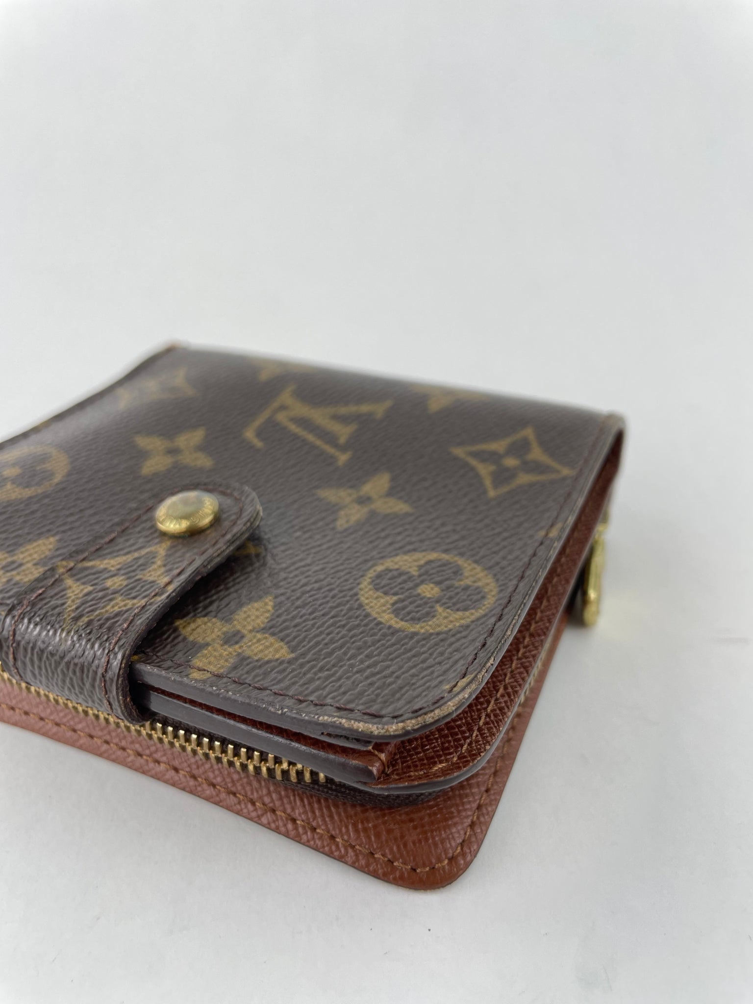 Louis Vuitton Monogram Compact Wallet Zippy Snap Zip 91lv225s
