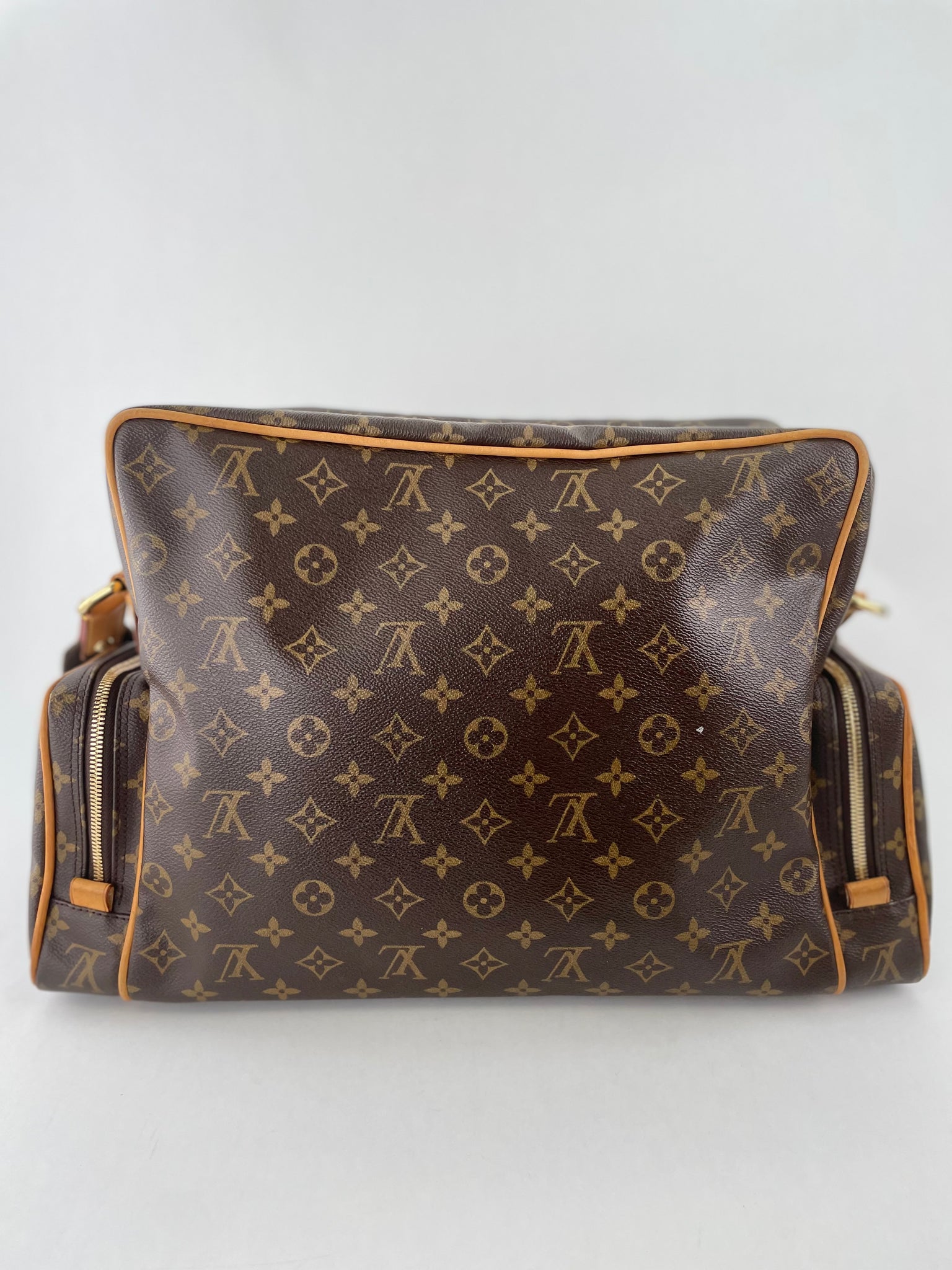 Louis Vuitton Monogram Canvas e Camera Case Bag Louis