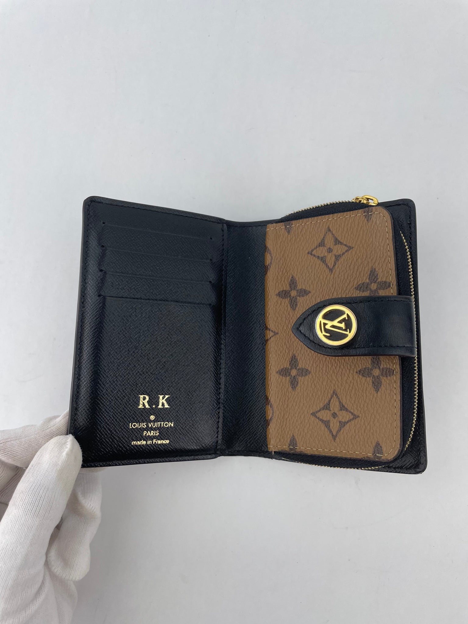Louis Vuitton wallet new Grey Leather ref.169209 - Joli Closet
