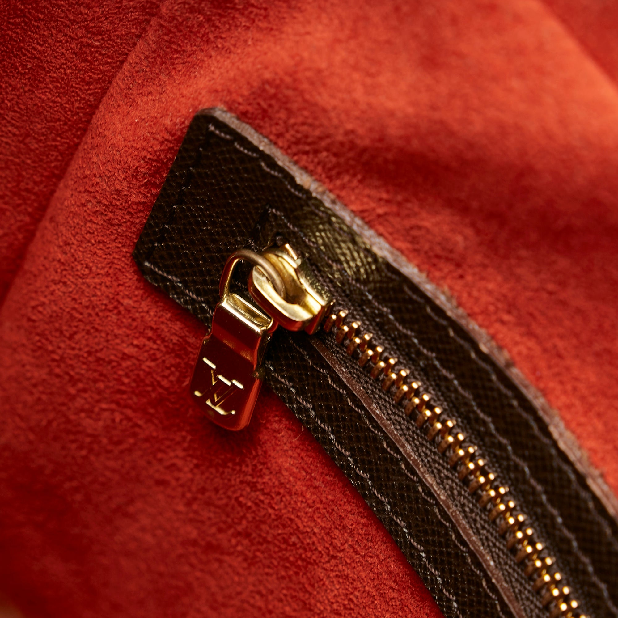 Pre-Owned Luxury Handbags Louis Vuitton Triana Damier – Spicer