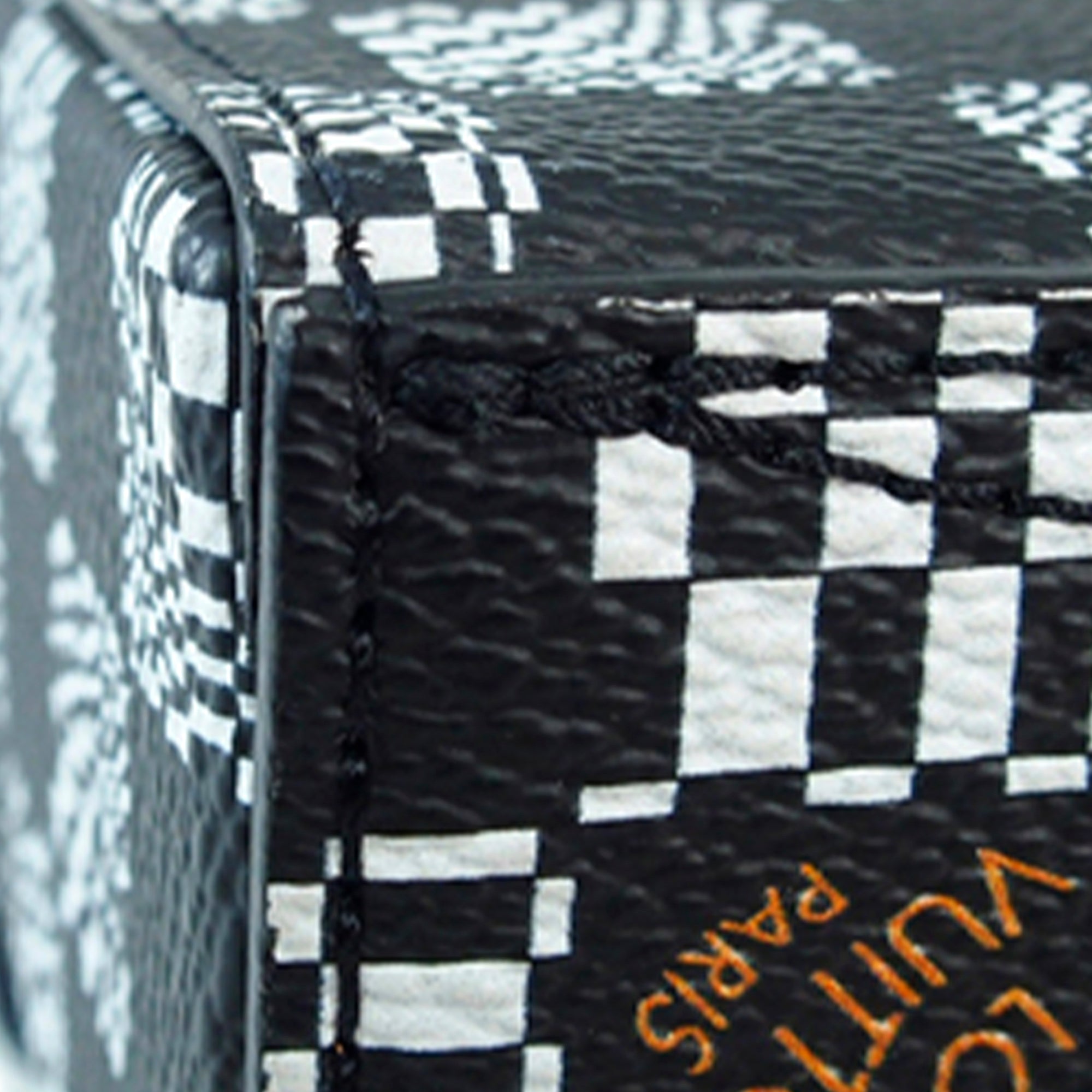 Louis Vuitton 2020 Pre-owned Damier Disorted Soft Trunk Messenger Bag - Black