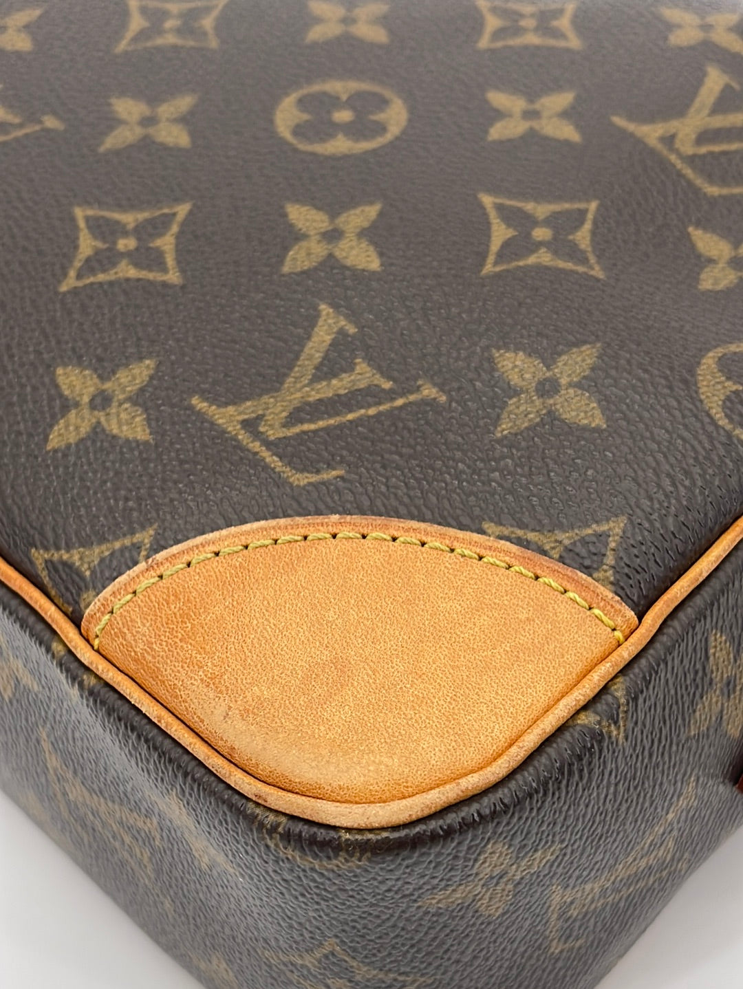 Louis Vuitton Trocadero 30 Shoulder Bag Used (6187)
