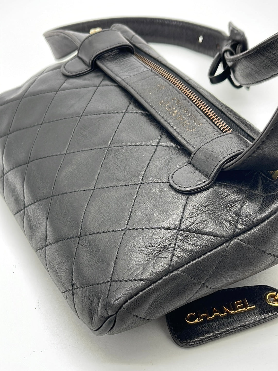 VIntage Chanel Black Lambskin Medium 30 Zip Belt Bag 3829398 062823 $4 –  KimmieBBags LLC