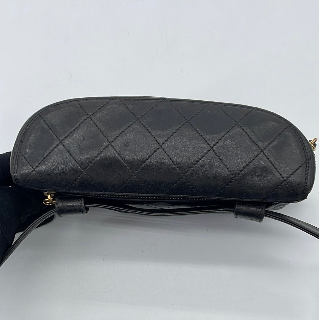 Fashion Week Must: Vintage Chanel Belt Bag via Luxussachen.com